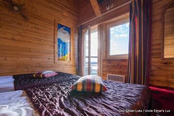 Фото номера Семейный люкс с балконом Отель Päeva Villa г. Хаапсалу 3